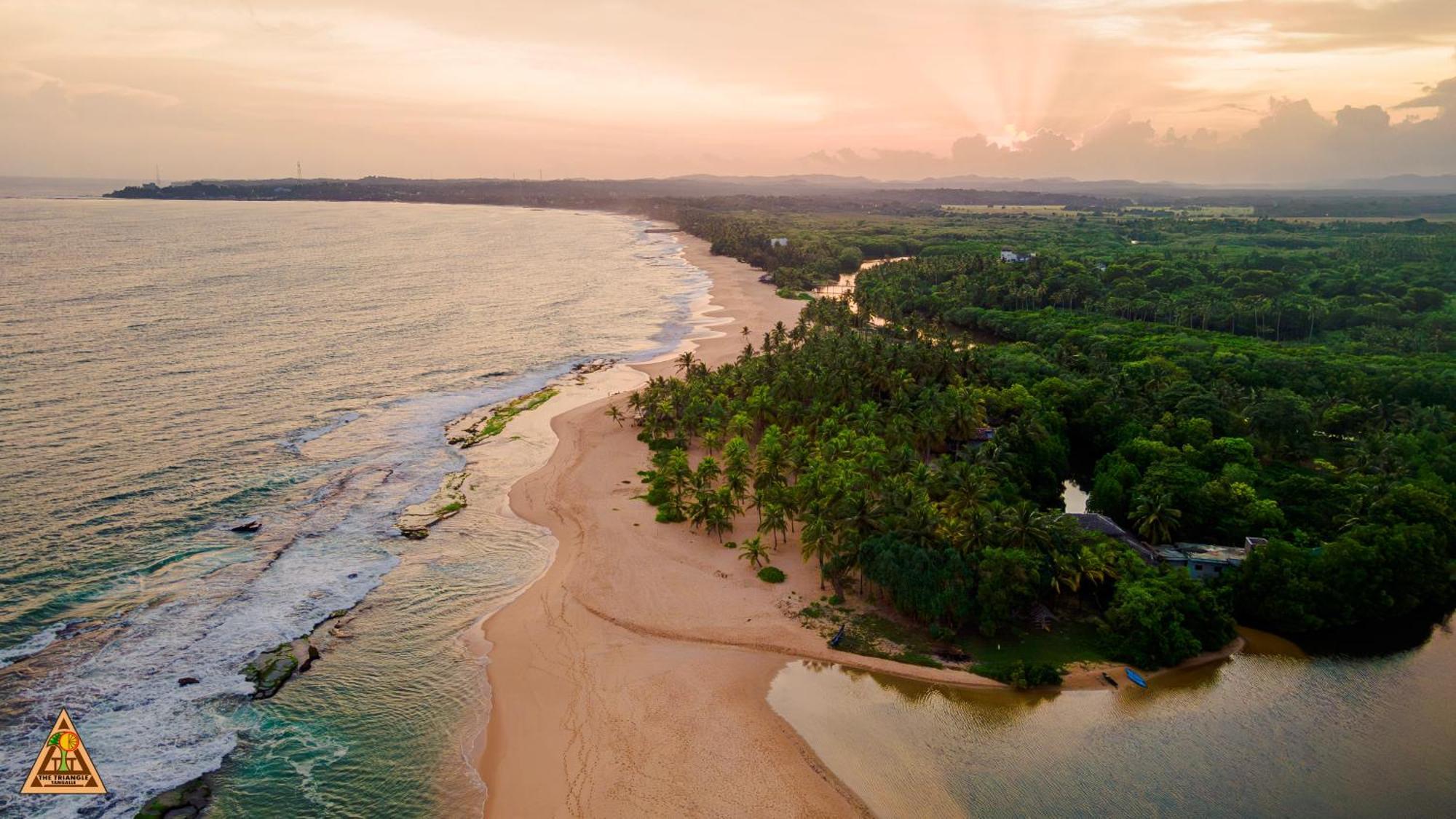 The Triangle Tangalle Exterior photo