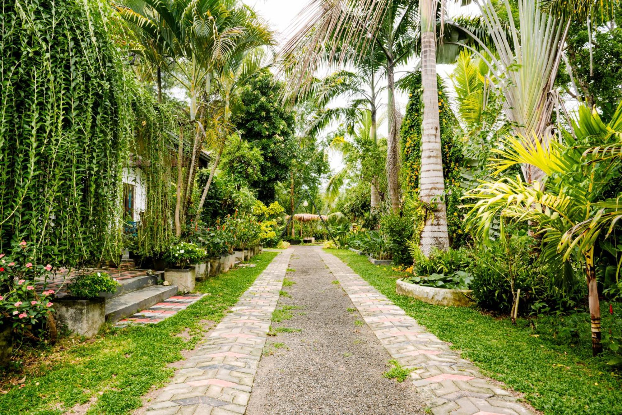 The Triangle Tangalle Exterior photo