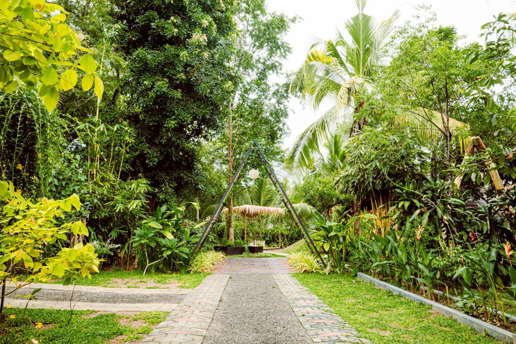 The Triangle Tangalle Exterior photo