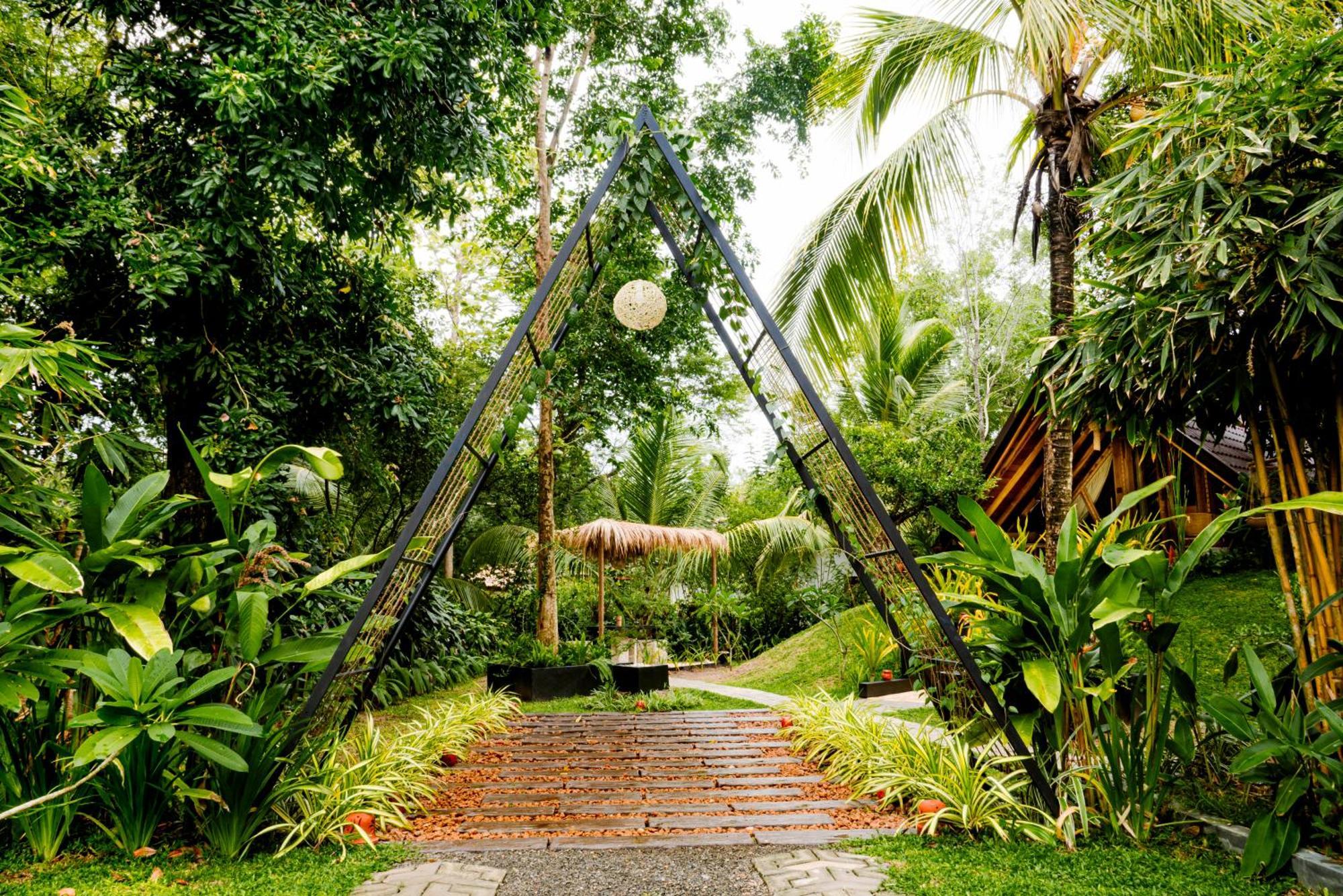 The Triangle Tangalle Exterior photo